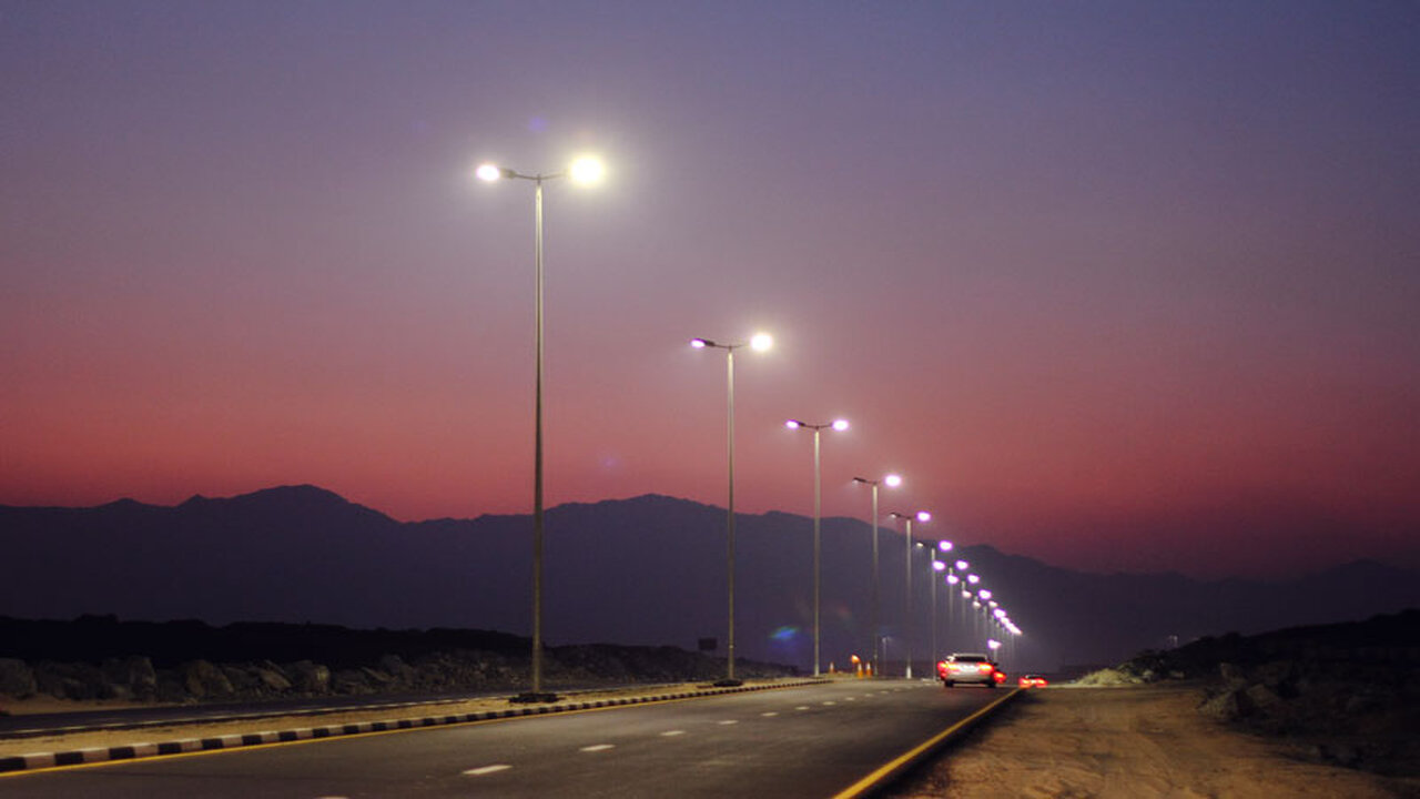 Dubai replaces more than 14,000 road lights with greener options
