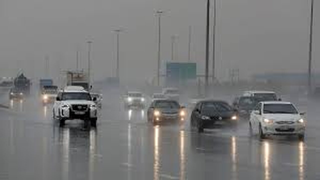 UAE: Some areas of Dubai are experiencing dusty, partly cloudy weather, and heavy rain in Al Ain